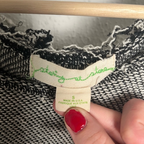 Urban Outfitters Gray Women's sweater Lace Detail - Picture 2 of 5